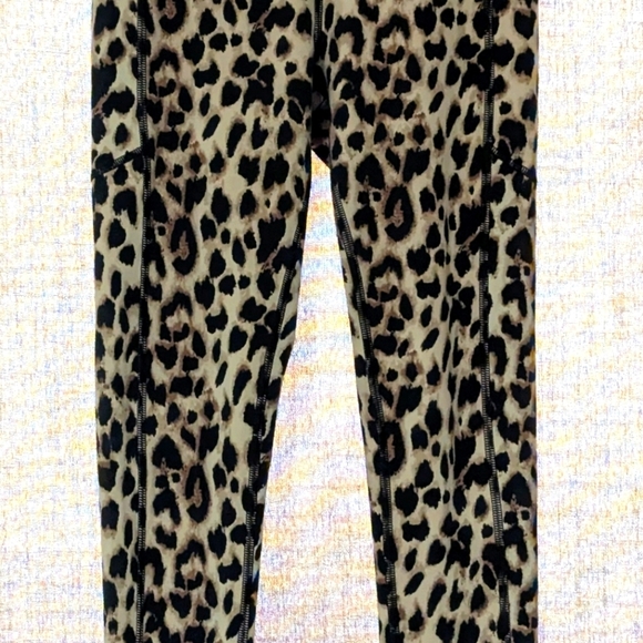 Victoria's Secret Leopard High Rise Women's XS/Size 2 Yoga Training Running Pant - Picture 2 of 4